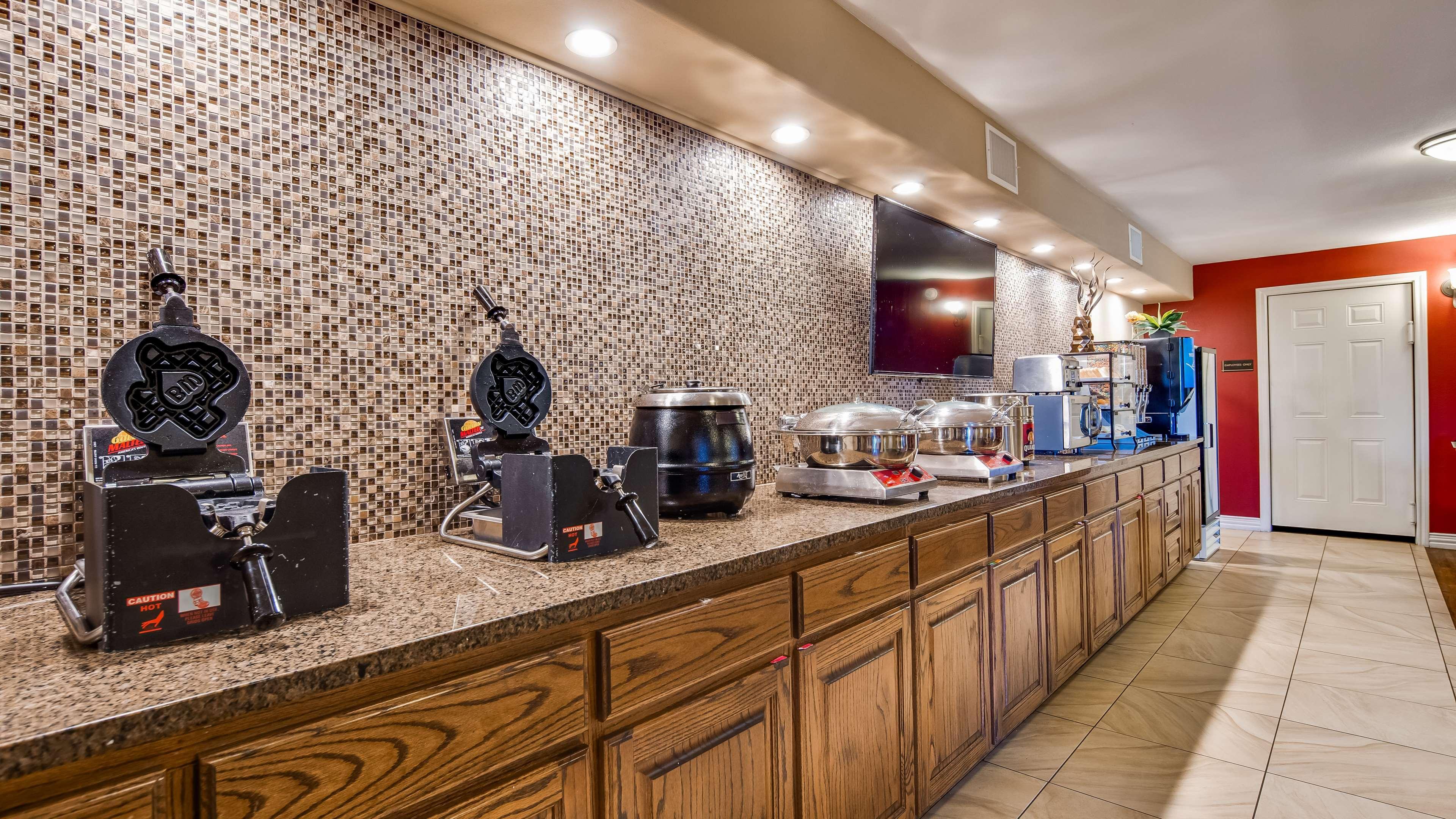 Best Western Canton Inn Екстериор снимка