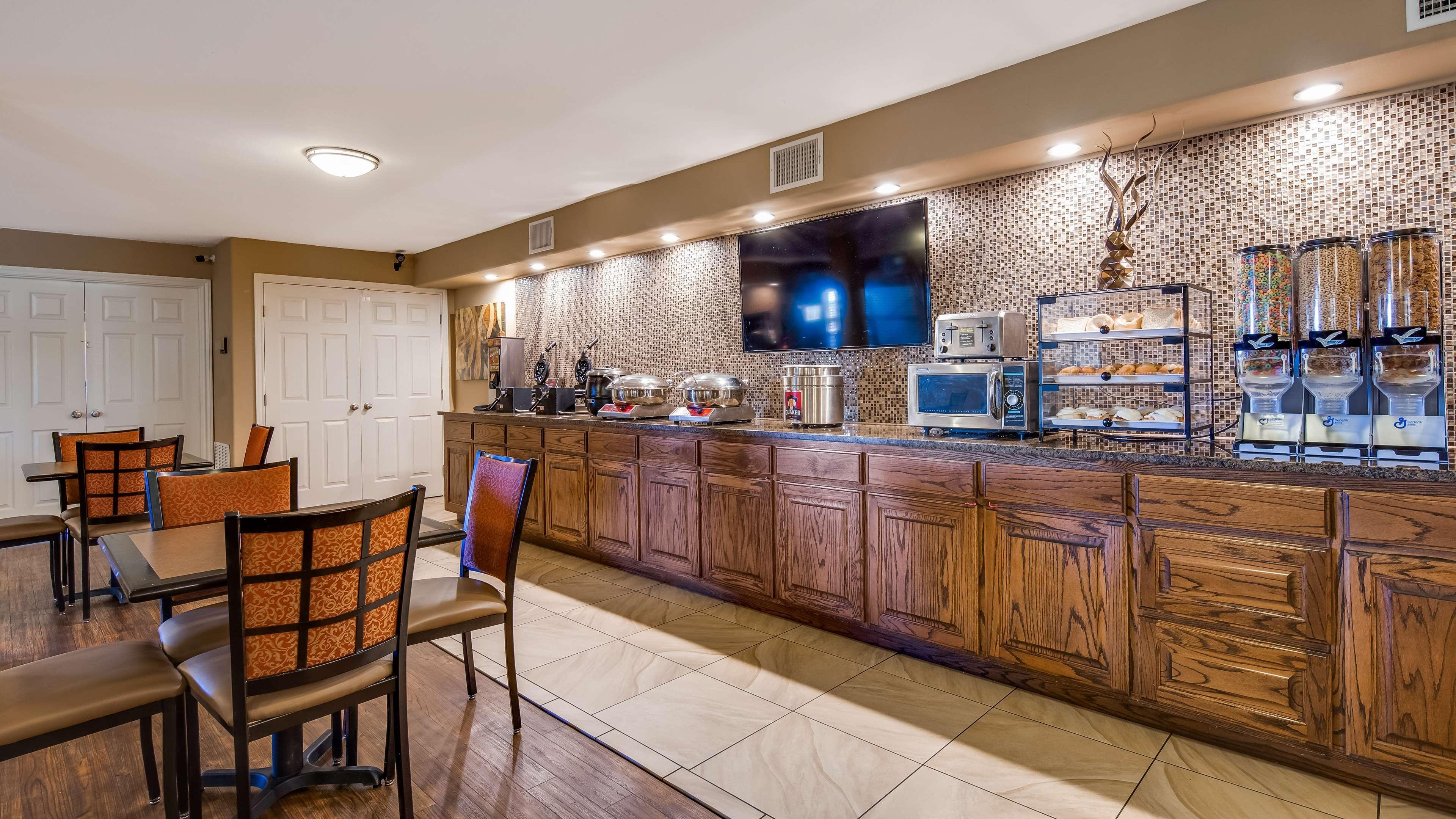 Best Western Canton Inn Екстериор снимка